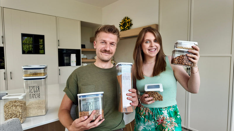 Het jaar opgeruimd beginnen: zo organiseer en poets je je badkamer in 3 stappen